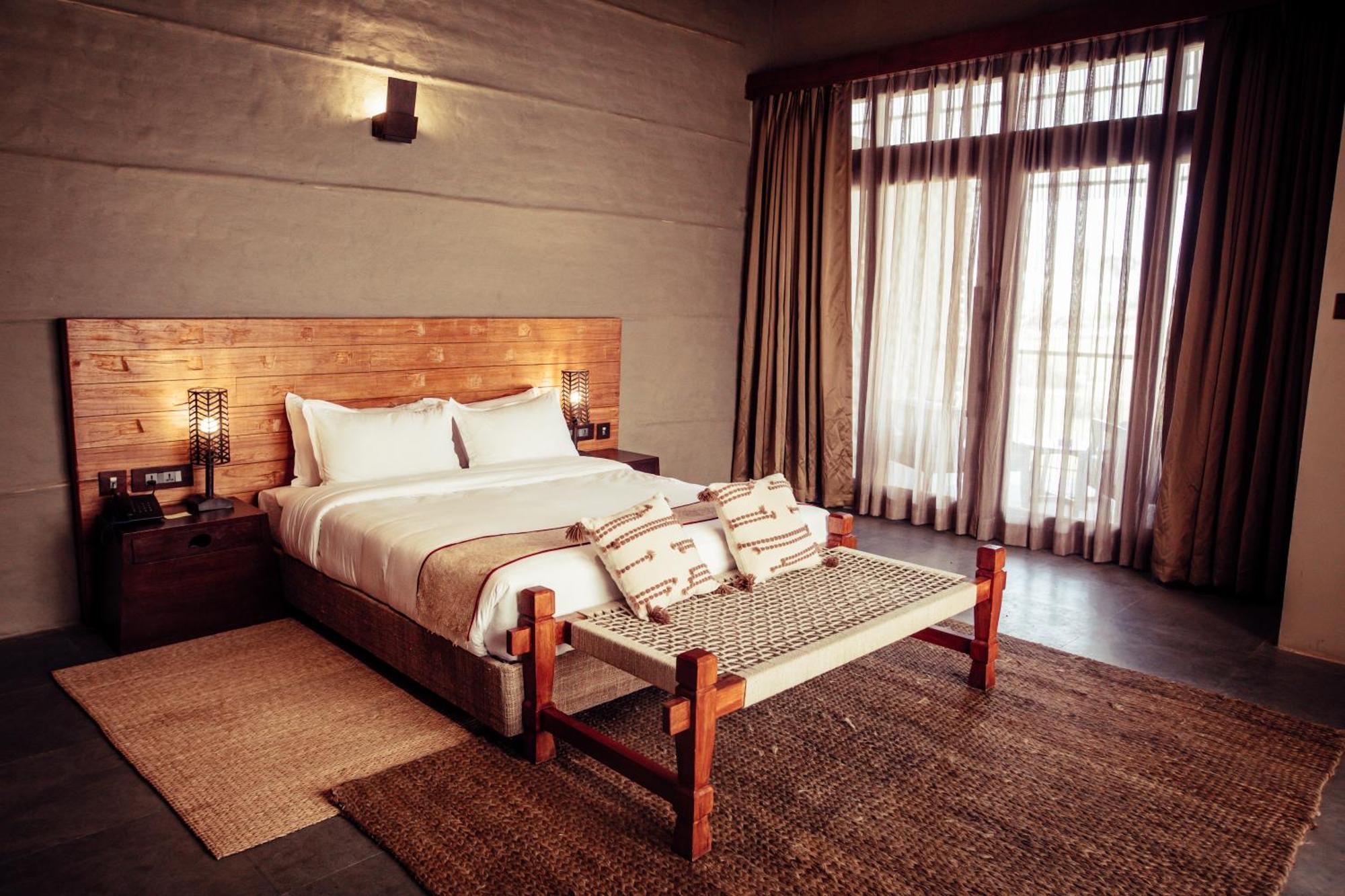 Hotel Sanctuary Chitwan National Park Esterno foto